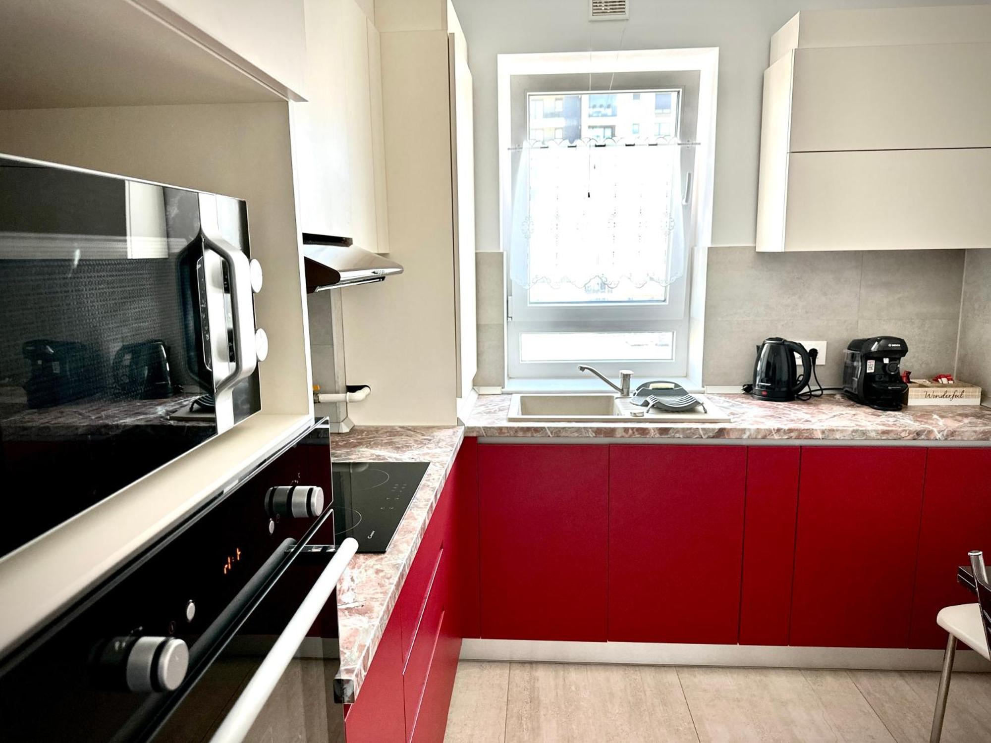 4Friendscoresibrasov Red Ngoại thất bức ảnh